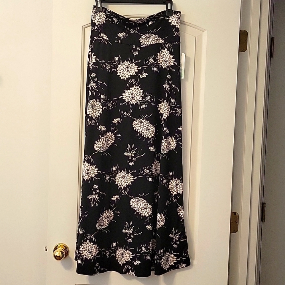 Loveappella Maxi Skirt